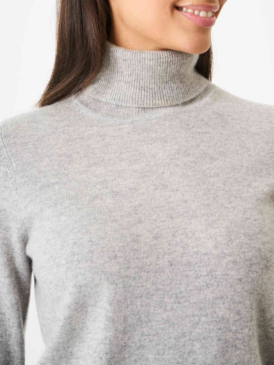Basic organic cashmere roll neck sweater image number 2
