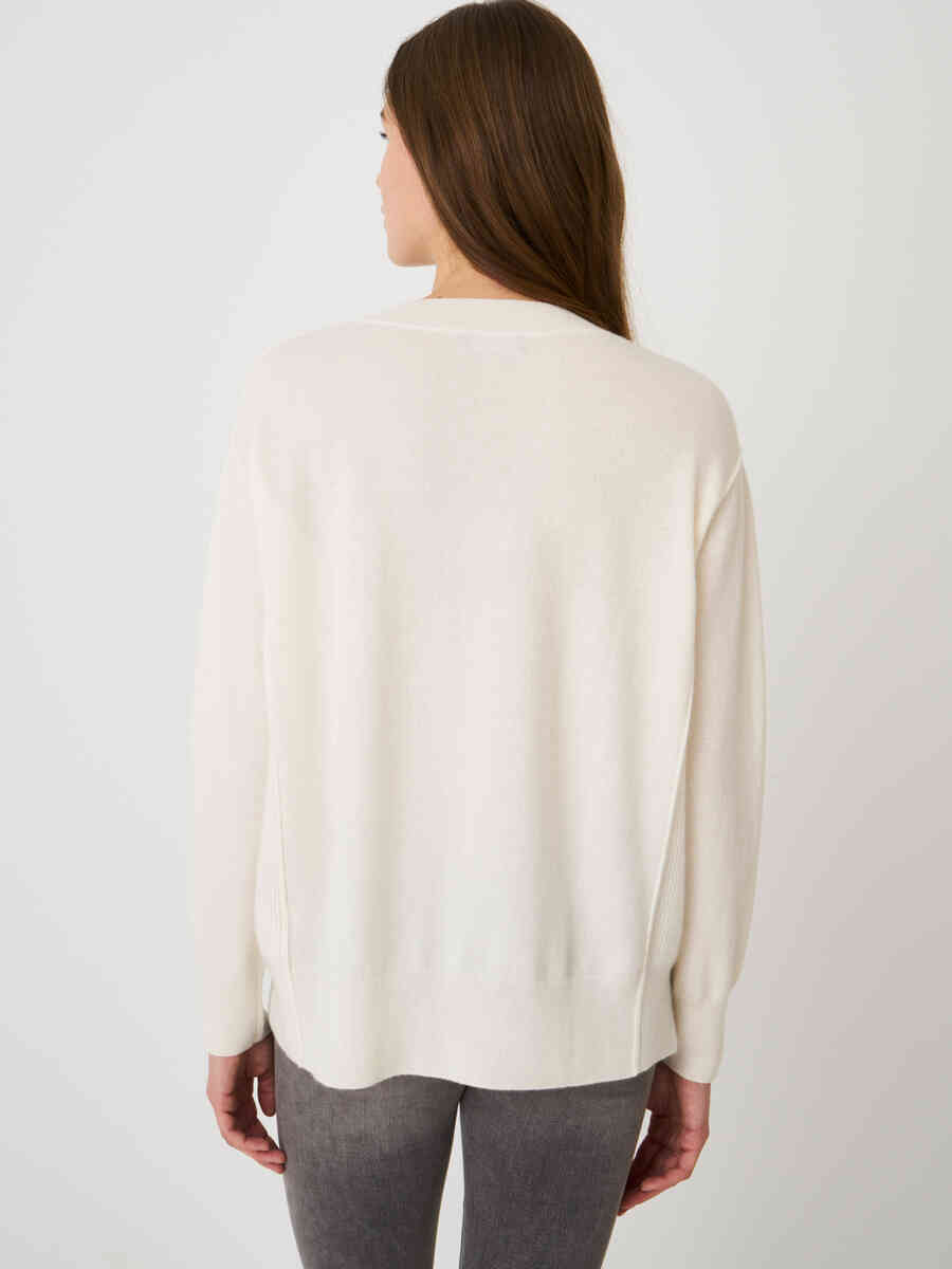 Oversized organic cashmere sweater with side knit details image number 1