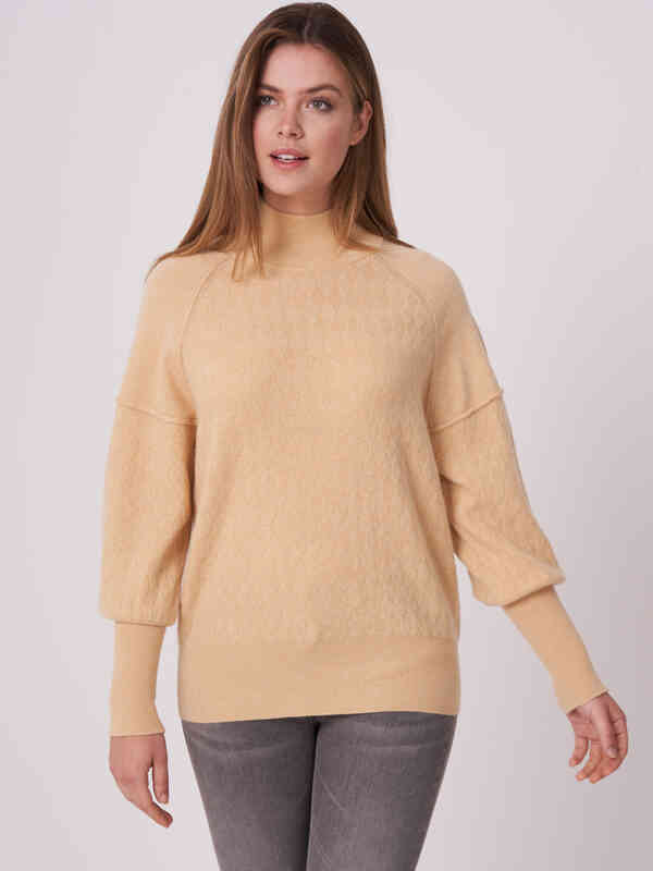 Cashmere pullover with diamond knit texture
