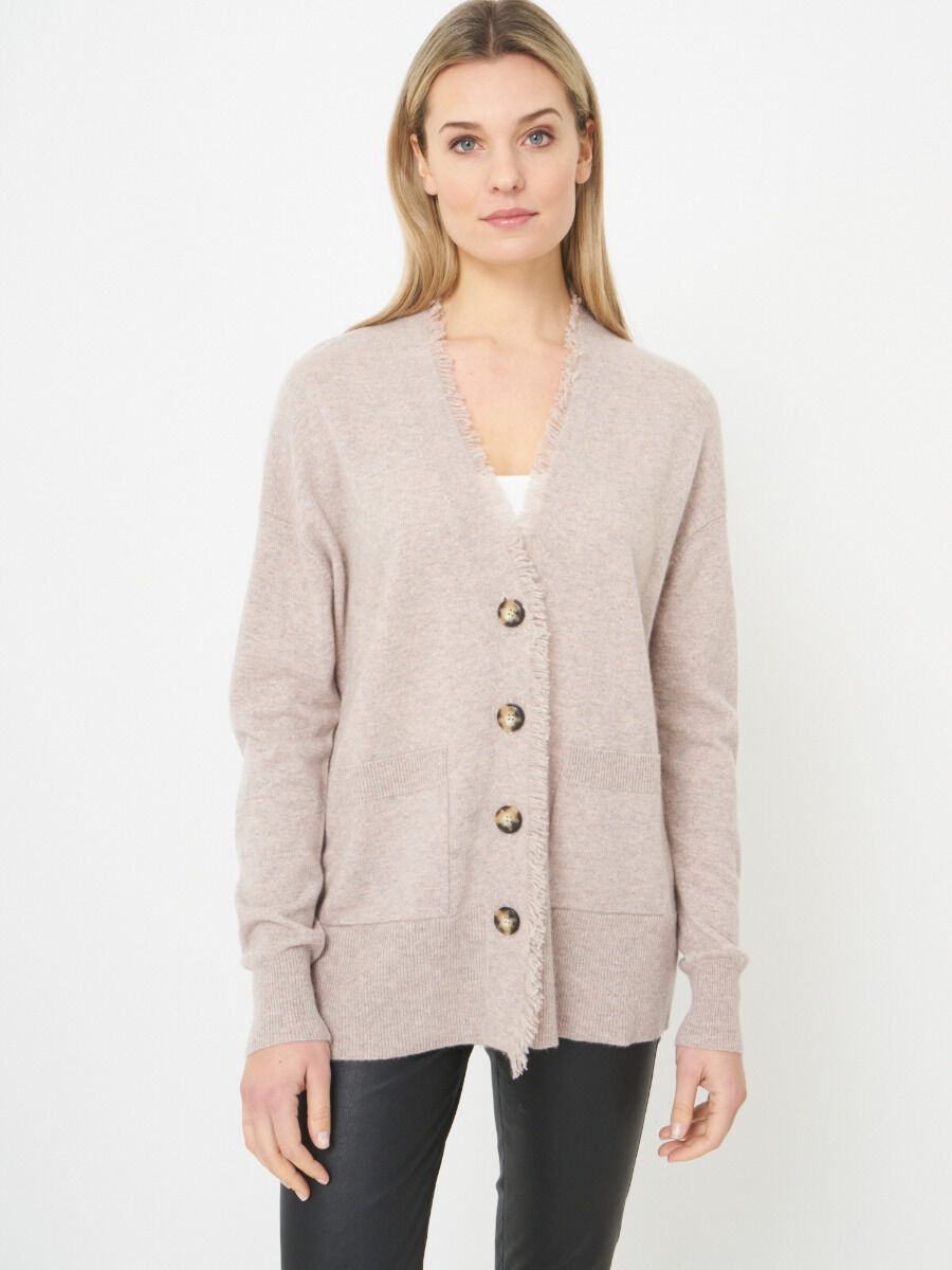 Fine knit cashmere cardigan with front pockets