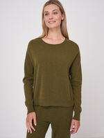 Casual cashmere sweater with ribbed boat neckline image number 0