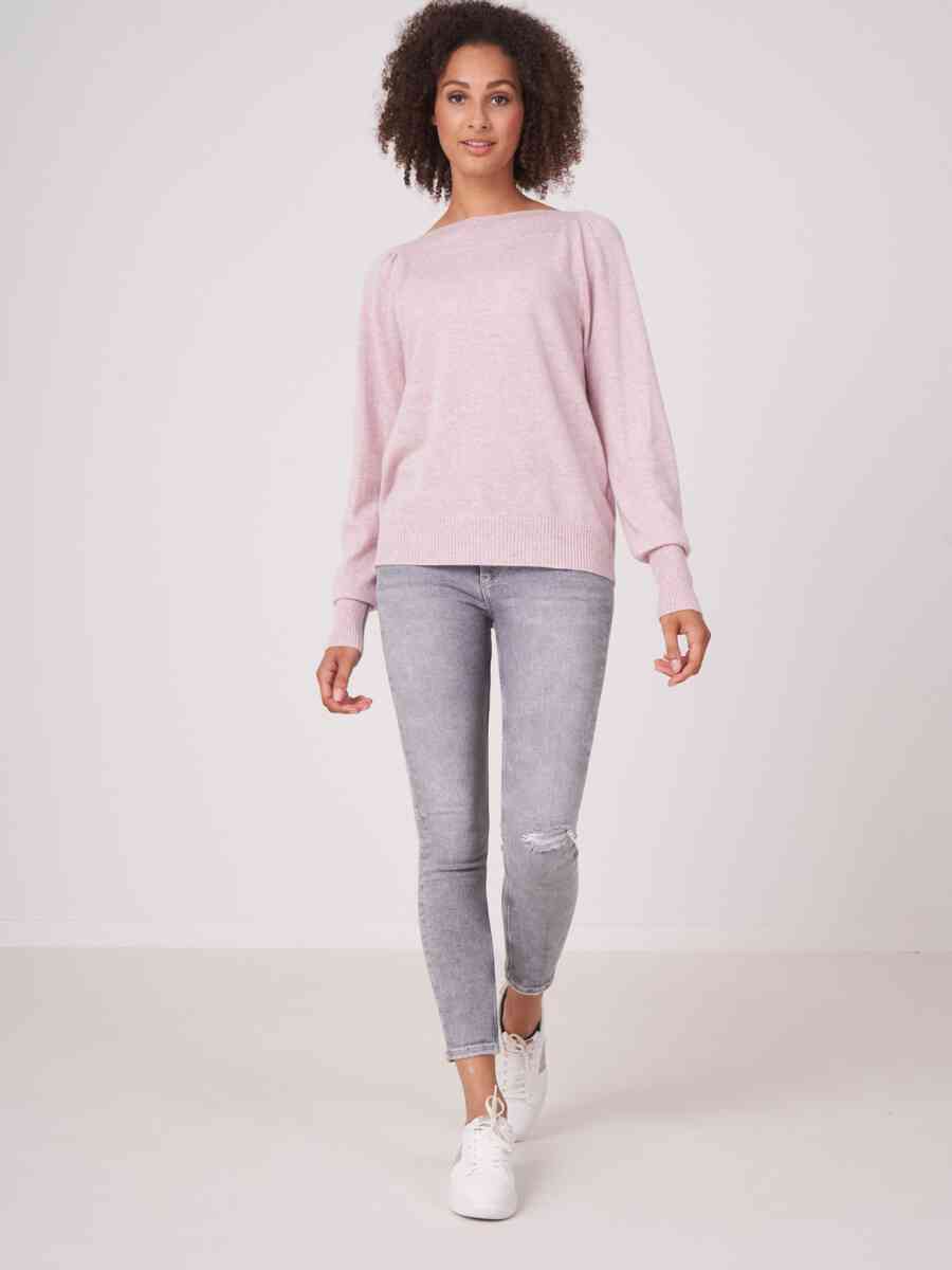 Organic cashmere sweater with ribbed boat neckline image number 3