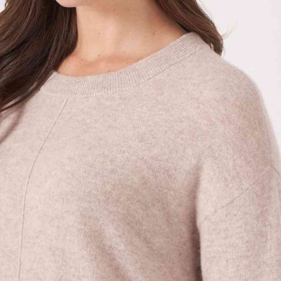 Organic cashmere sweater with ribbed hem and slits image number 3