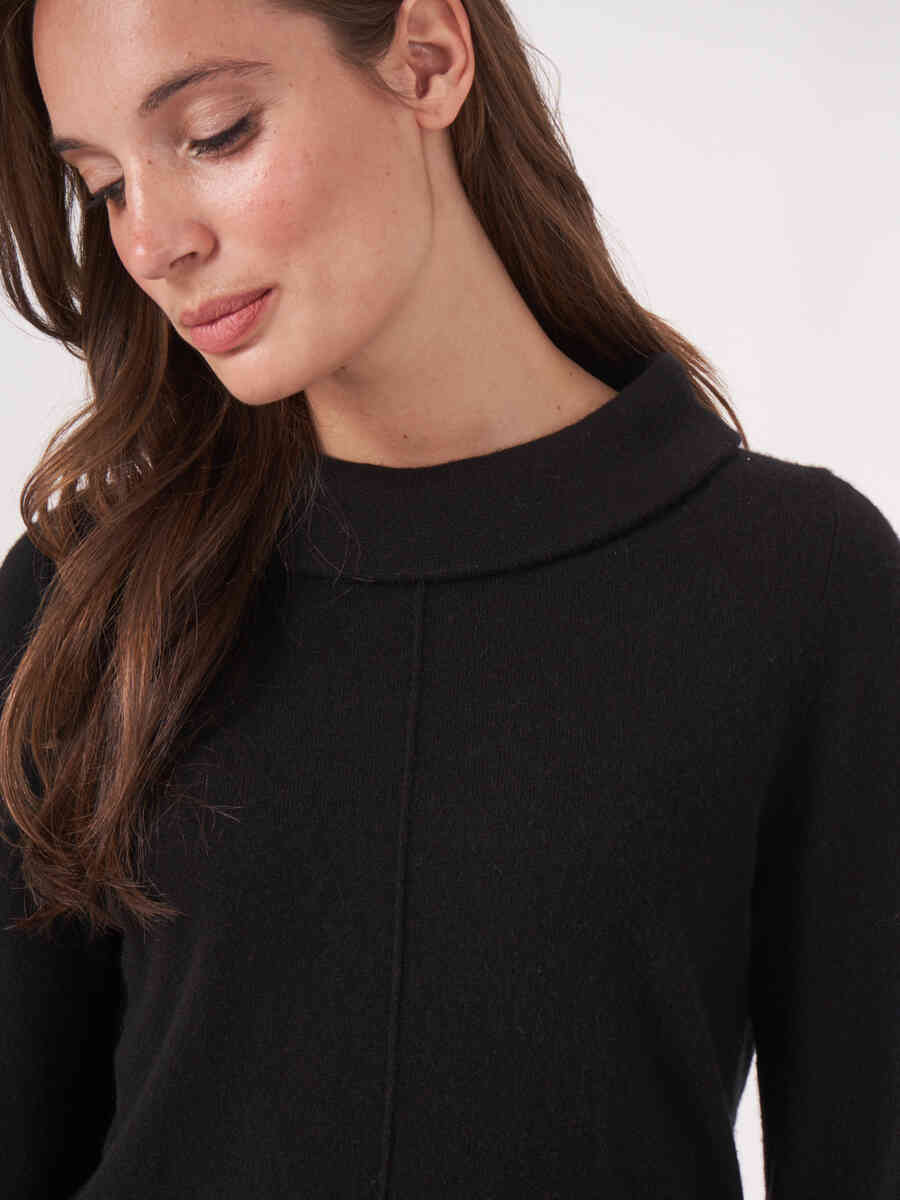 Cashmere sweater with Audrey Hepburn style boat neck collar image number 3