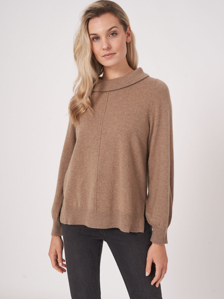 Cashmere sweater with Audrey Hepburn style boat neck collar image number 0