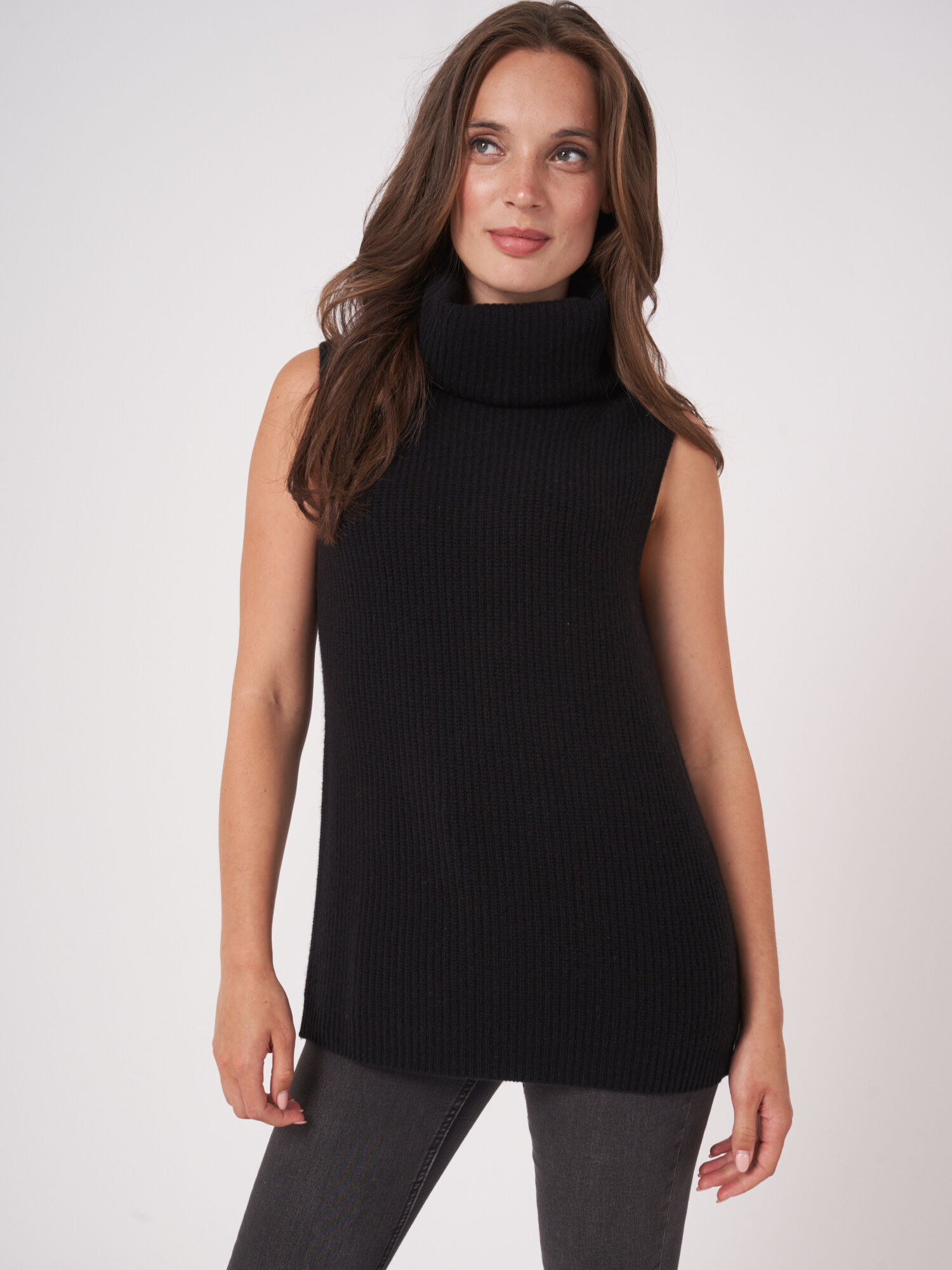 Sleeveless rib knit cashmere sweater 