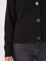Organic cashmere V-neck cardigan with ribbed details image number 3