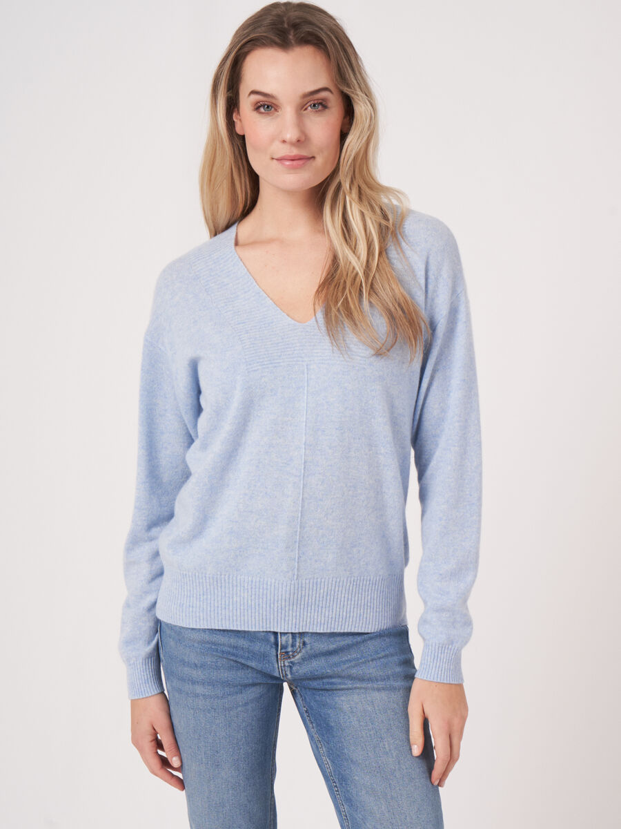 Organic cashmere sweater with ribbed V-neck image number 0