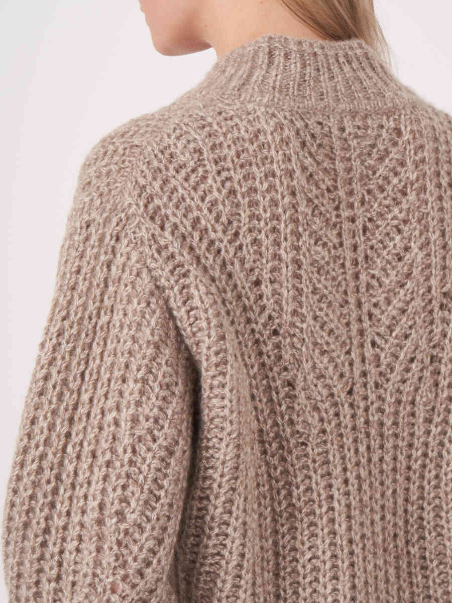 Chunky cashmere-silk sweater with shawl collar image number 5