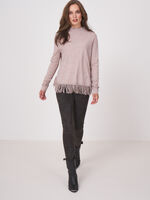 Knitted pullover with rounded fringed hem image number 3