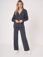 V-neck buttoned cardigan with puff sleeves image number 5