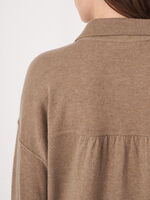 Fine knit cashmere-wool blouse with shirt collar image number 4