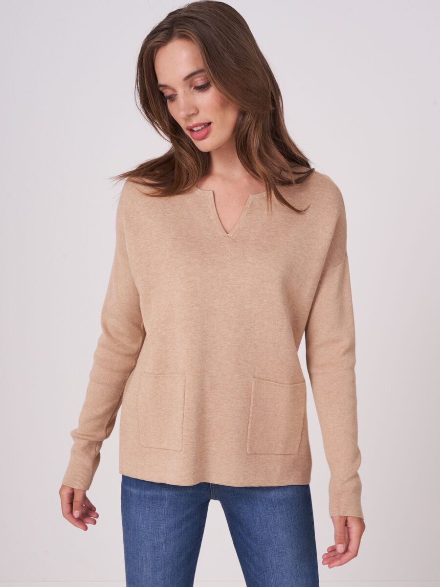 Slit neck sweater with front pockets and ribbed back image number 0