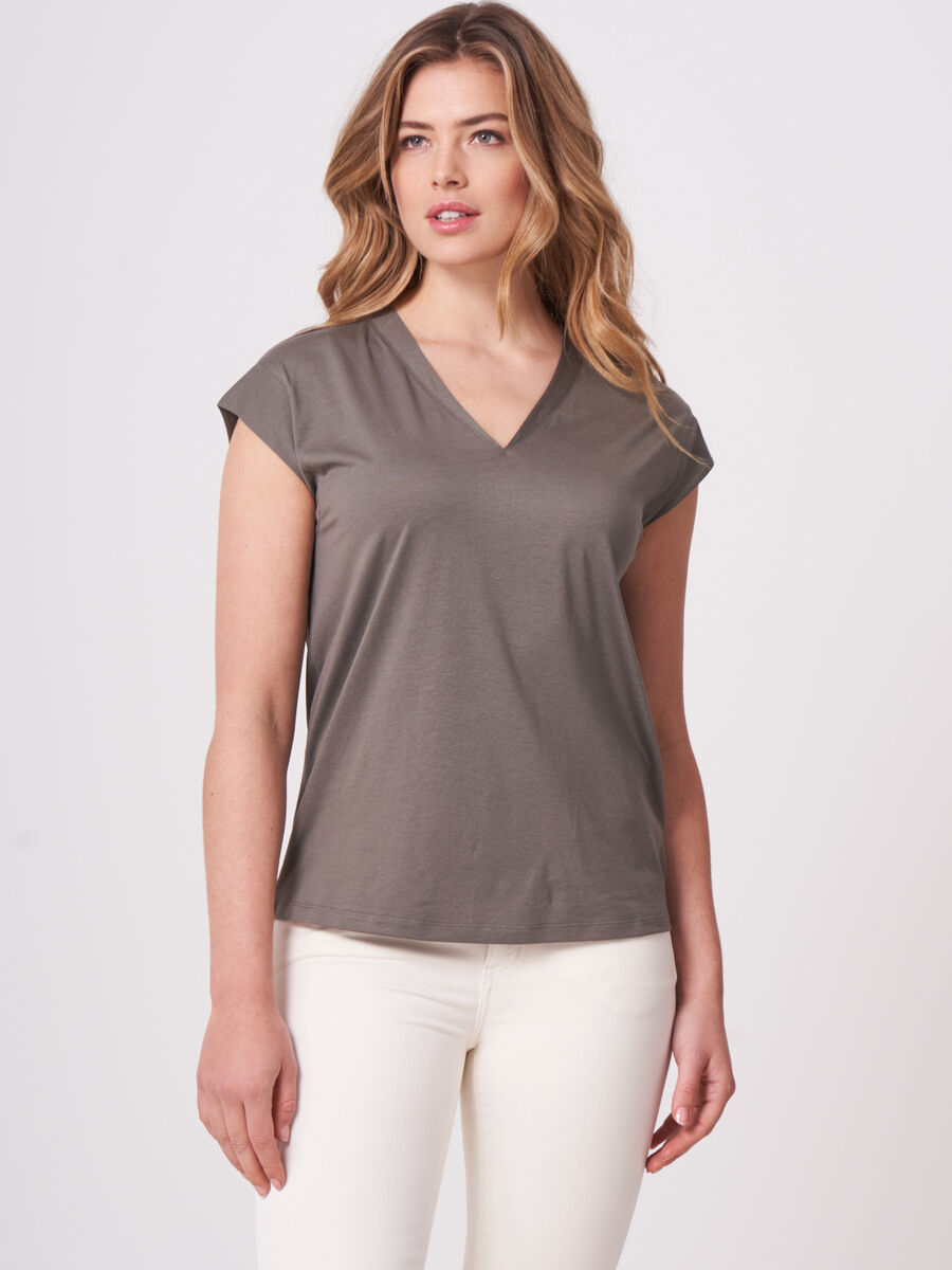 V-neck cotton blend top with drop shoulders image number 0