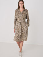 Long stretch satin silk dress with paisley leaves print image number 3