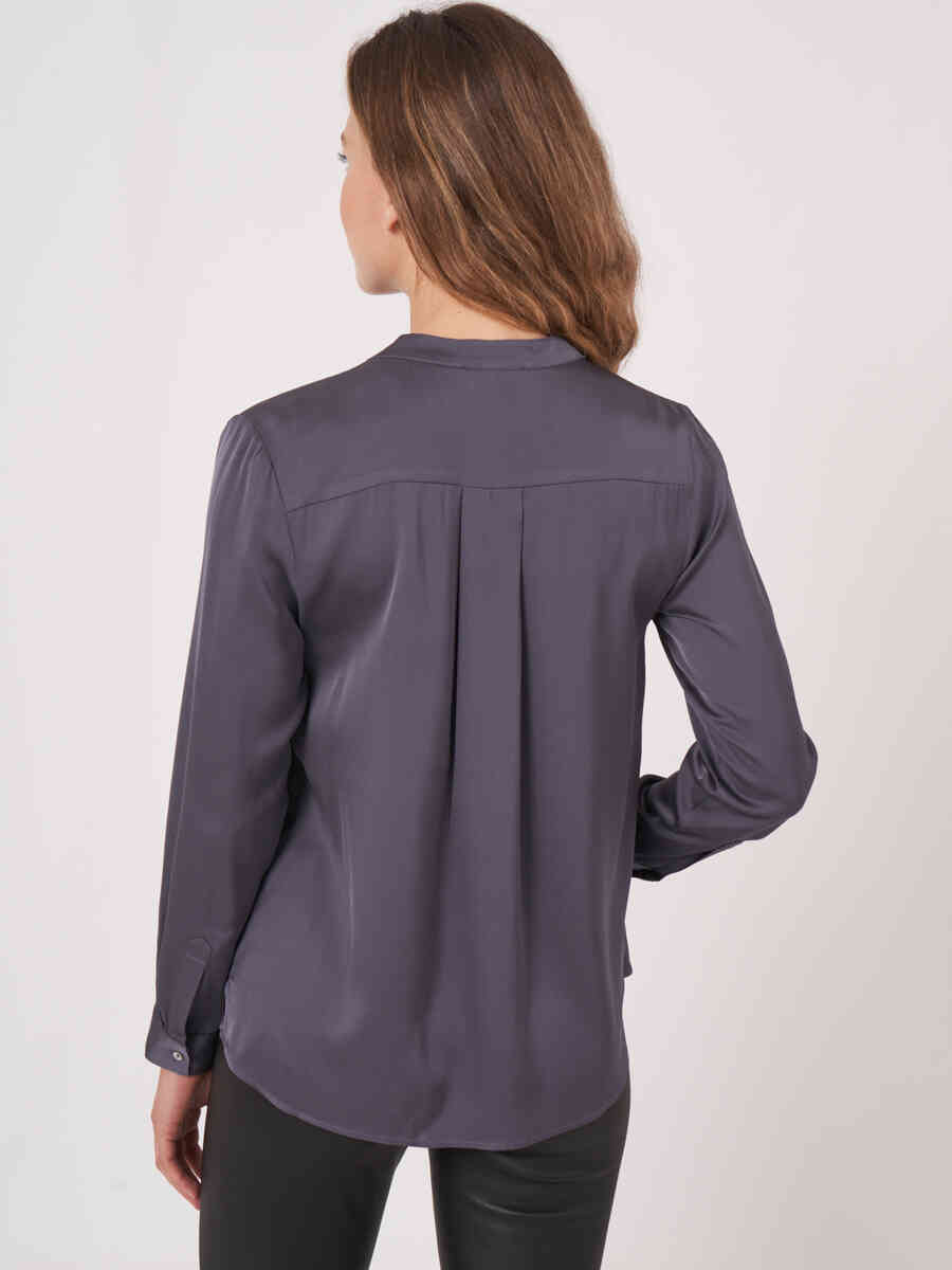 Silk blouse with mandarin collar image number 1