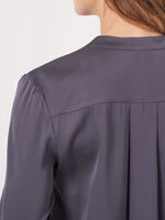 Silk blouse with mandarin collar image number 4