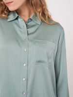Silk shirt with chest pocket and side slits image number 2
