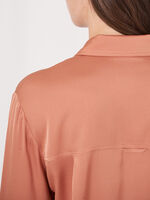 Silk shirt with chest pocket and side slits image number 4