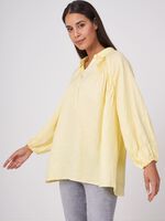 Linen blouse with puff sleeves image number 0