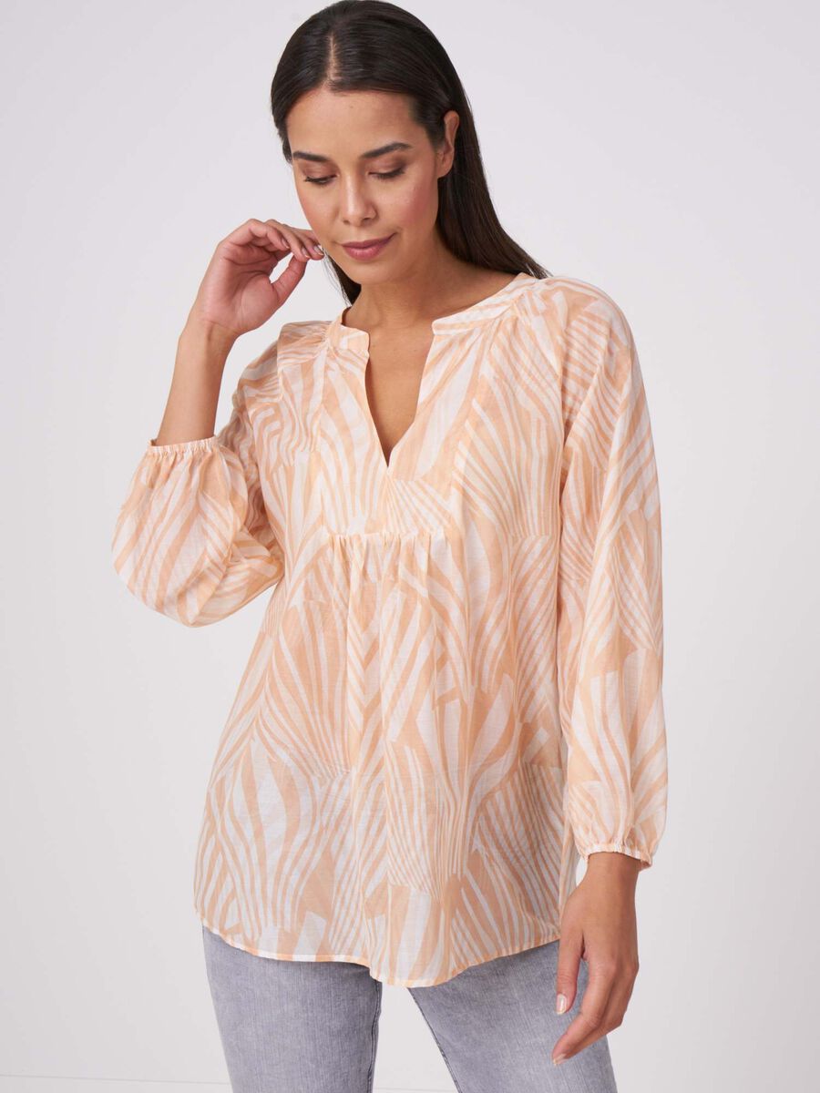 Chiffon silk blend blouse with wave print image number 0