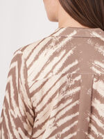 Silk A-line tie dye print blouse with lapel collar image number 4