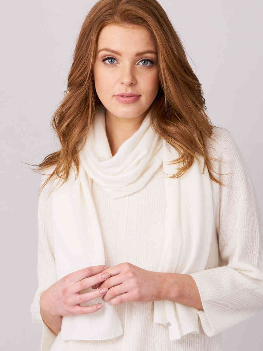 Fine knit organic cashmere scarf image number 0