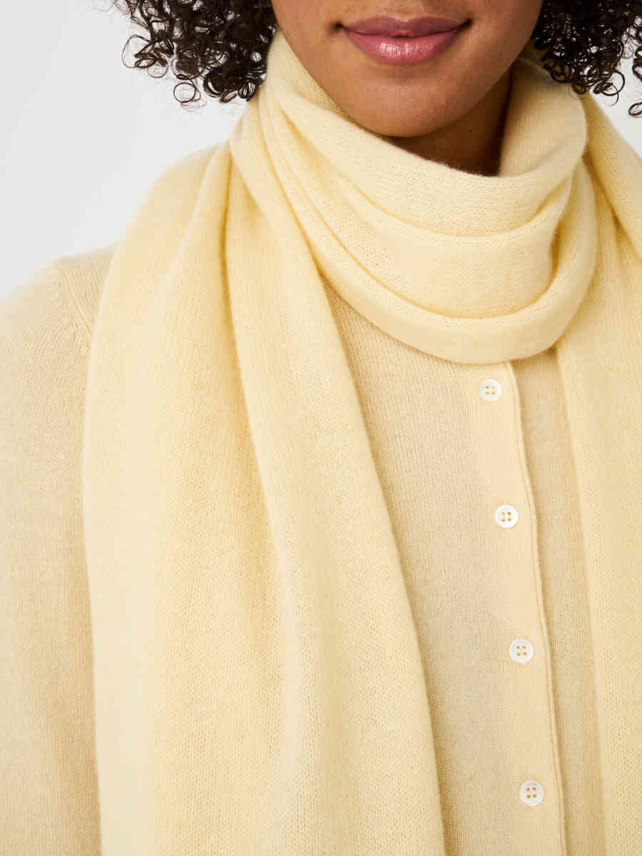 Fine knit organic cashmere scarf image number 1