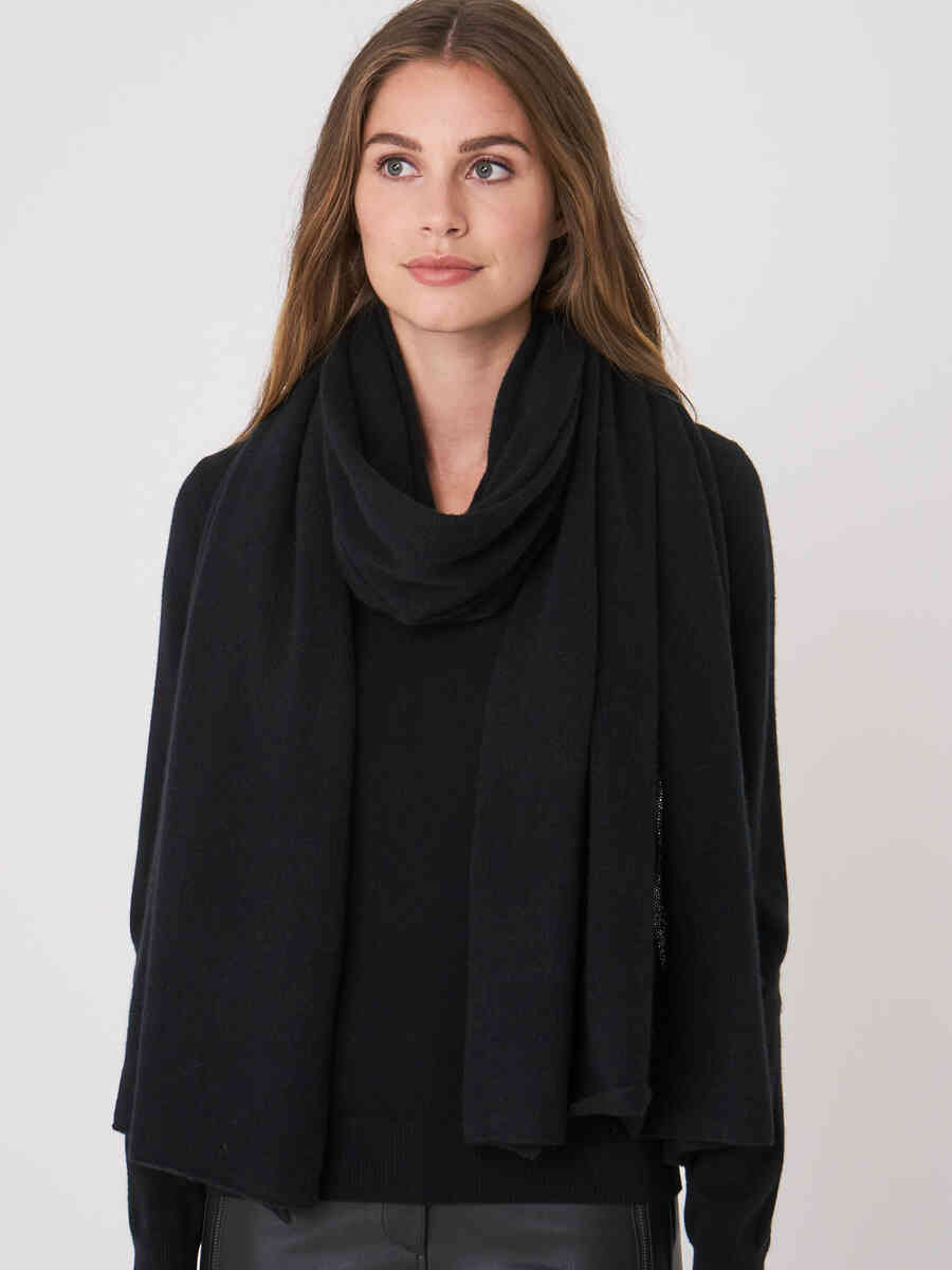 Organic cashmere scarf image number 10