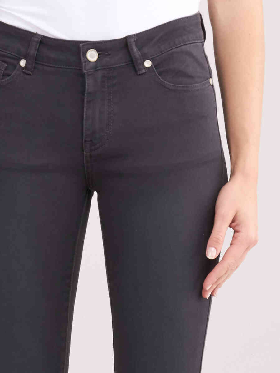 Straight-cut jeans image number 3