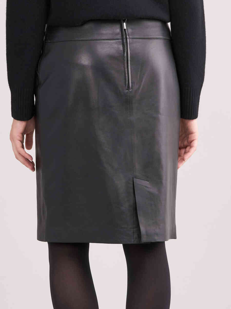 Leather skirt image number 1
