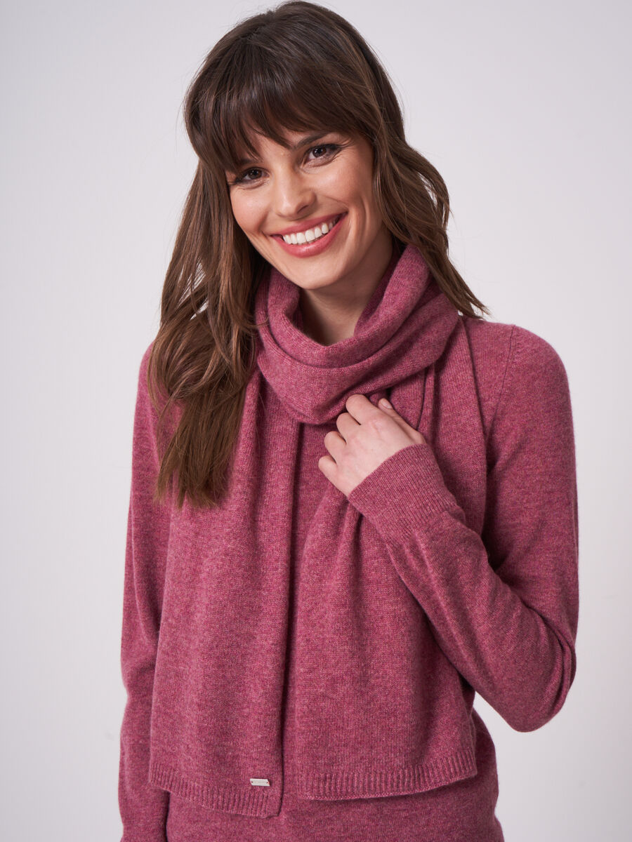 Cashmere scarf