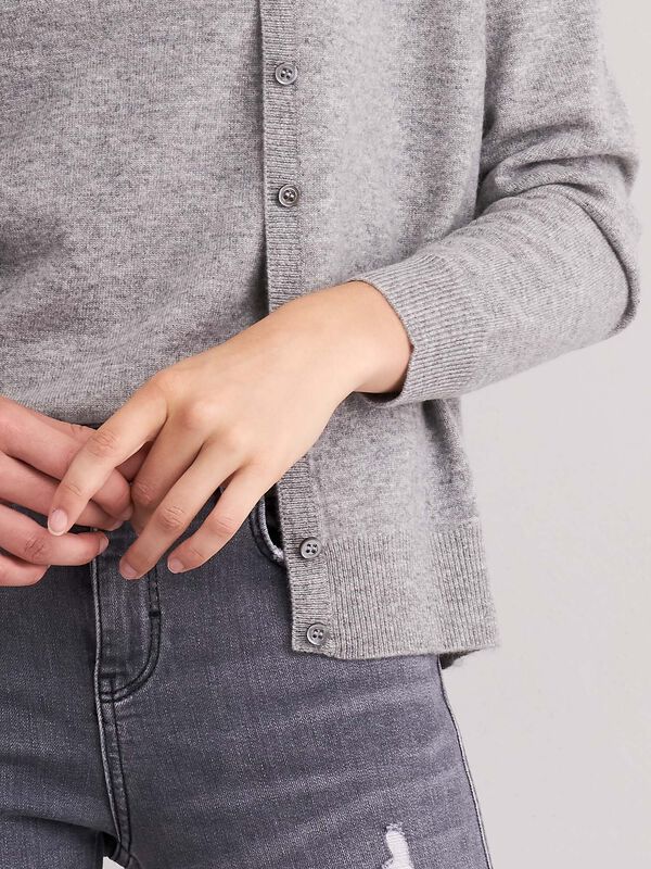 Basic cashmere cardigan met V-hals image number 2