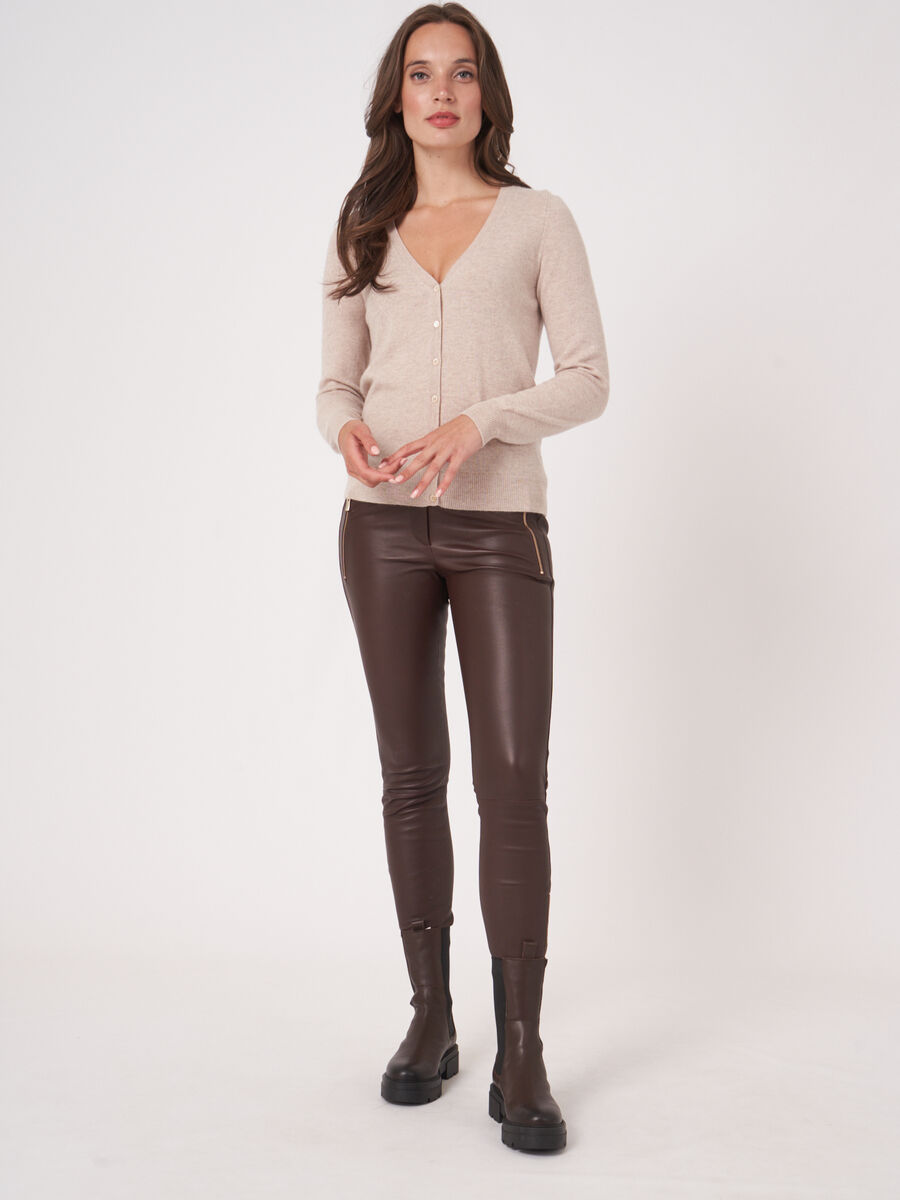 Basic cashmere cardigan with V-neck image number 4