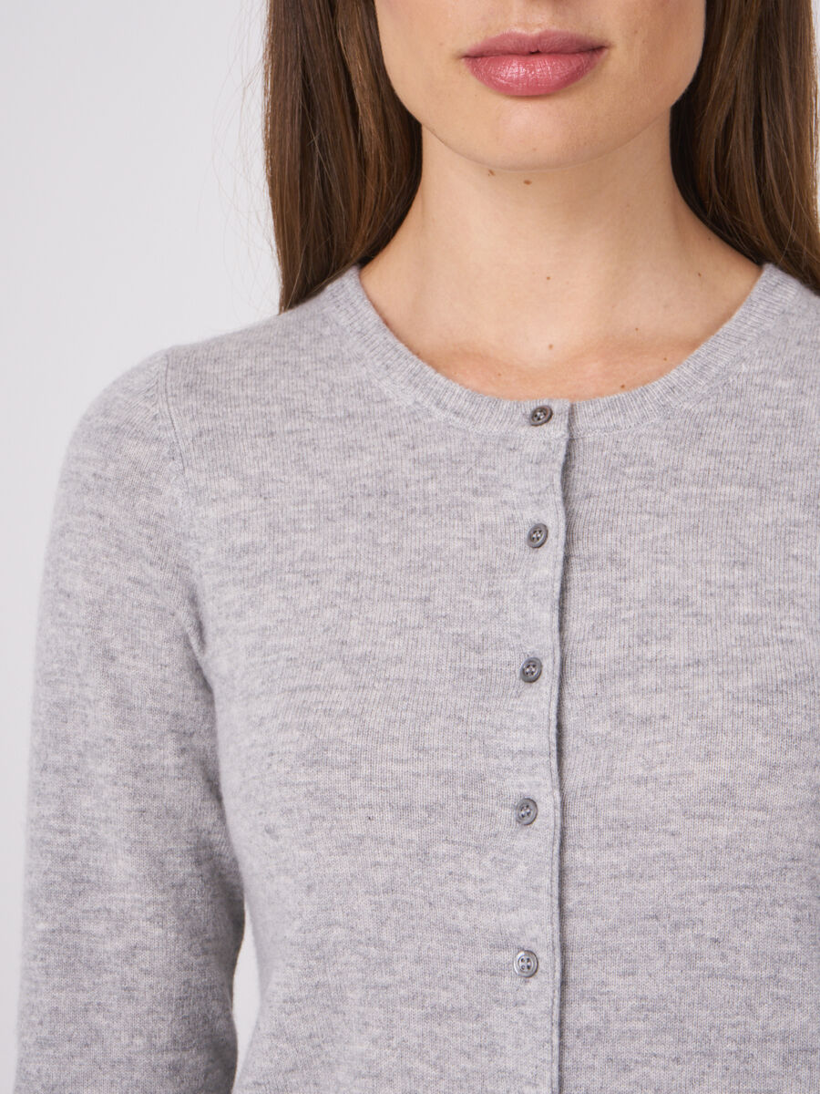 Basic cashmere cardigan met ronde hals image number 2