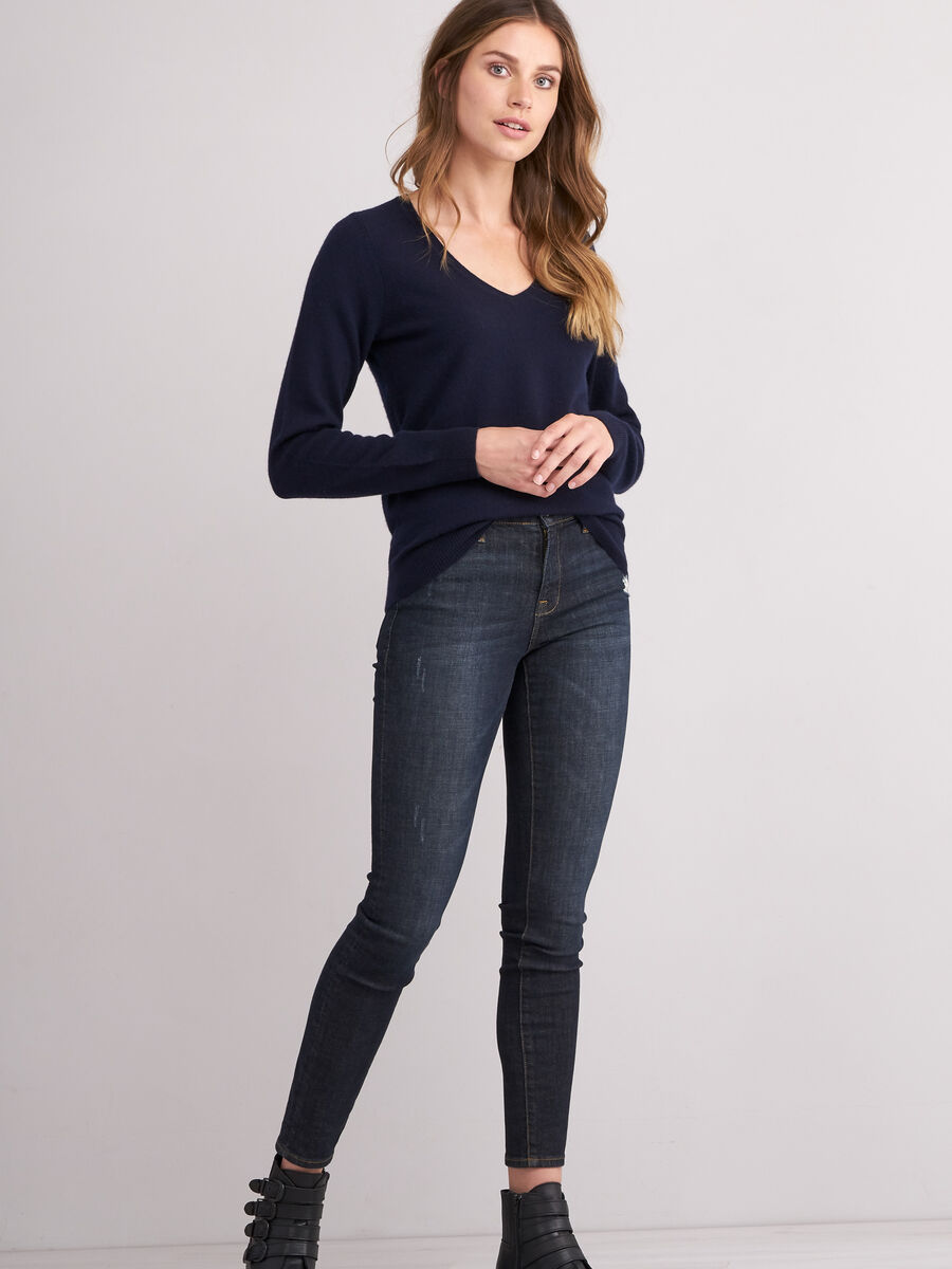 Cashmere V-neck jumper image number 3