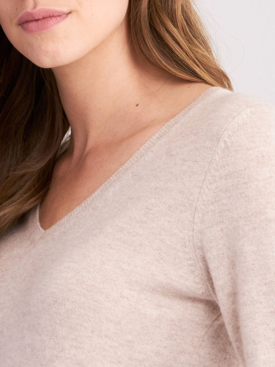 Cashmere trui met V-hals image number 2
