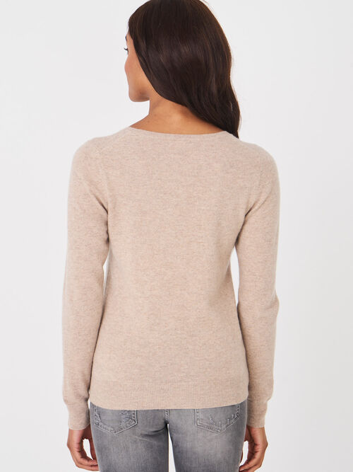Cashmere V-neck jumper