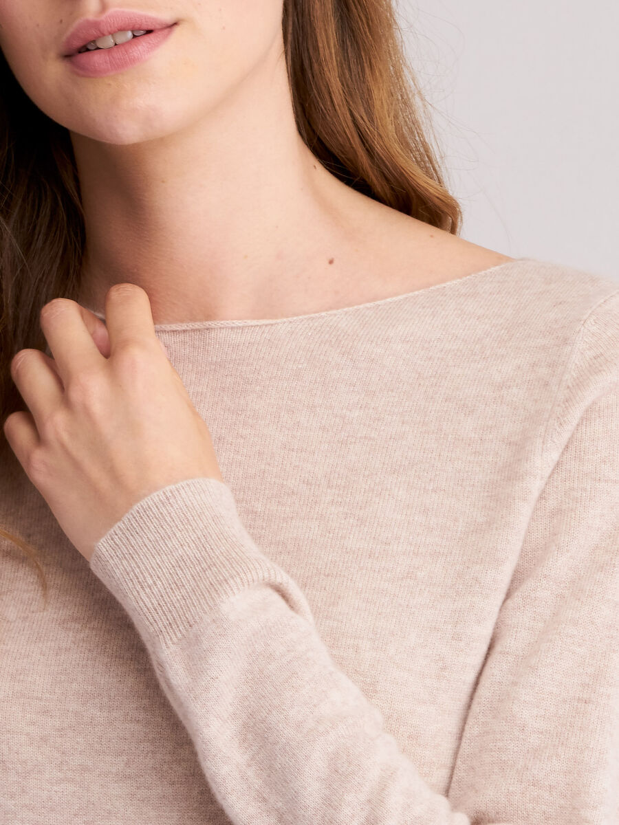 Cashmere trui met boothals image number 2