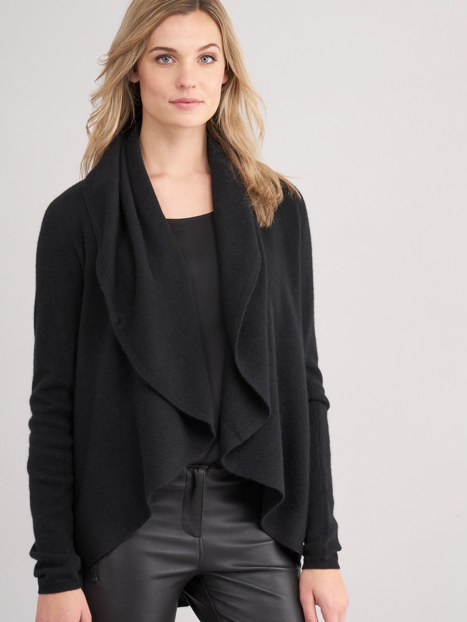 Open cashmere cardigan met sjaalkraag