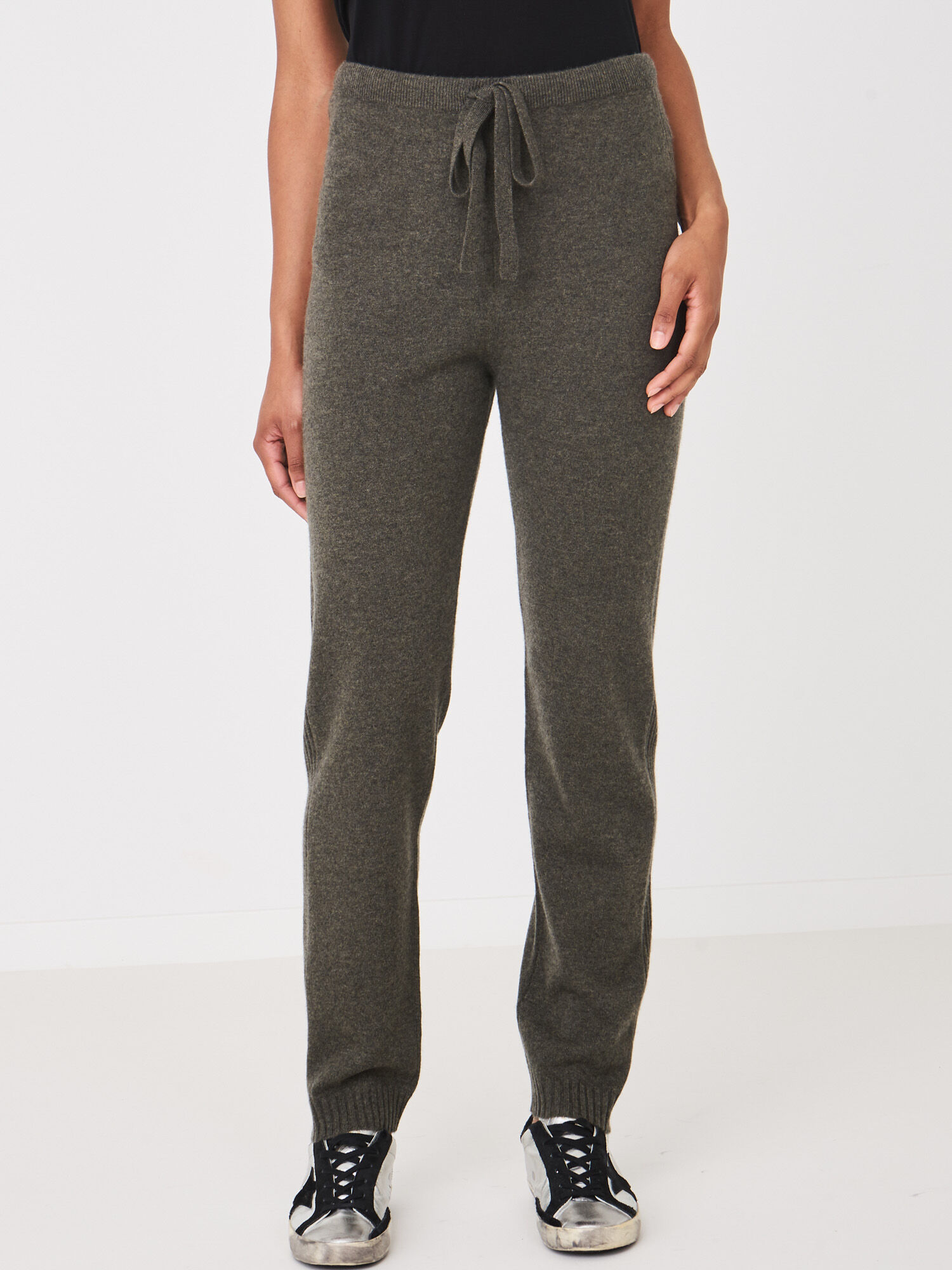 Ribbed Cashmere Jogger