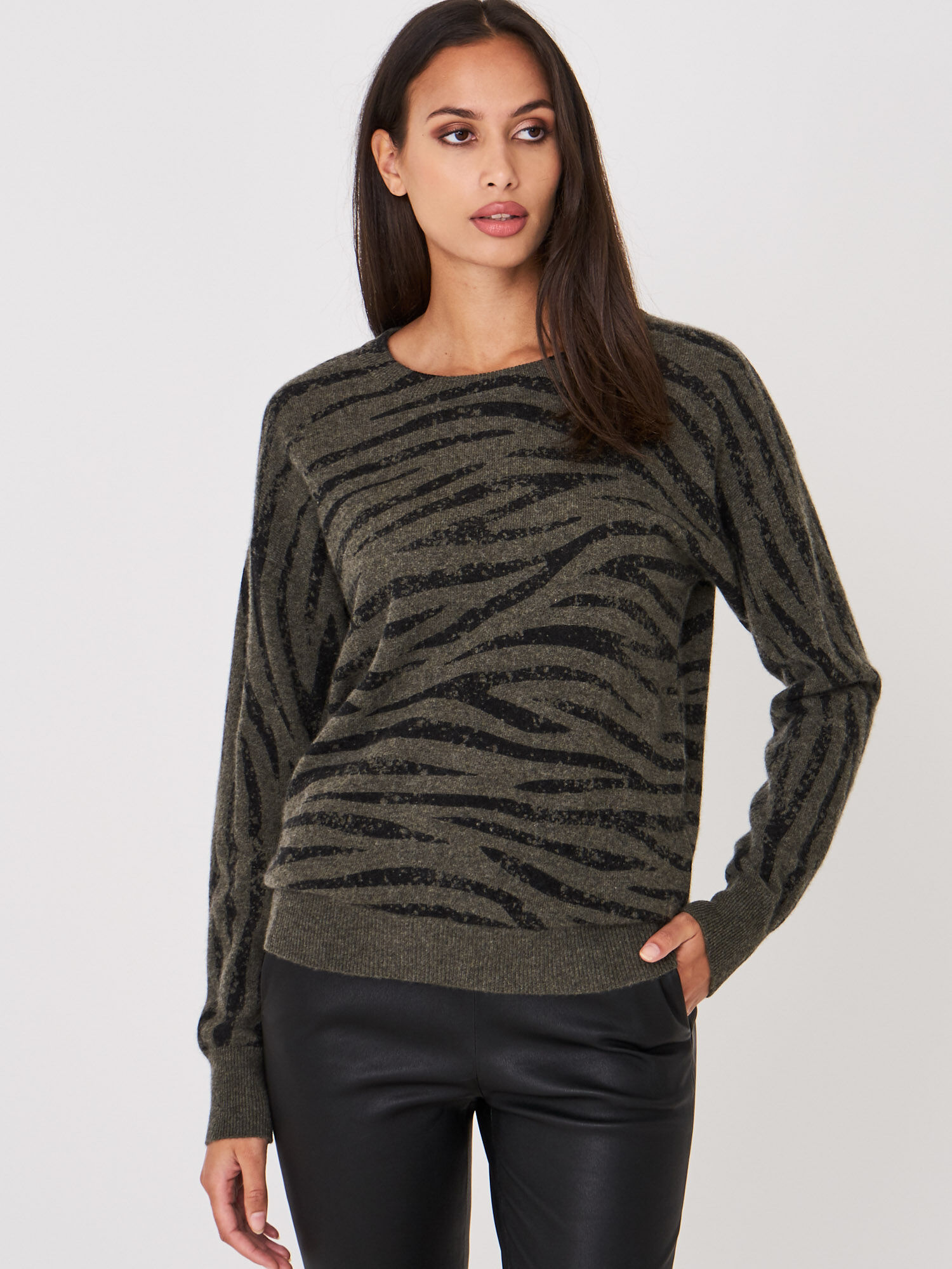 Cashmere sweater with tiger print