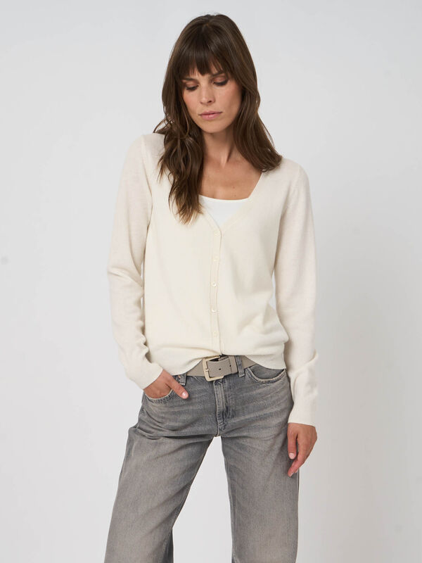 Basic organic cashmere cardigan with V-neck image number 2