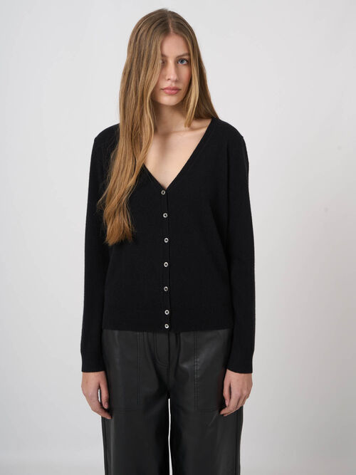 Basic organic cashmere cardigan with V-neck