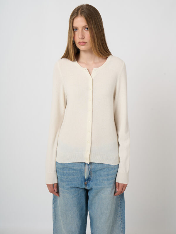 Cardigan fin en cachemire certifi&eacute; GOTS image number 1