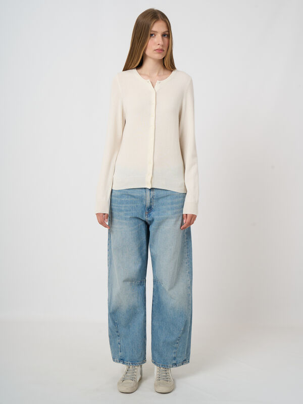 Cardigan fin en cachemire certifi&eacute; GOTS image number 2