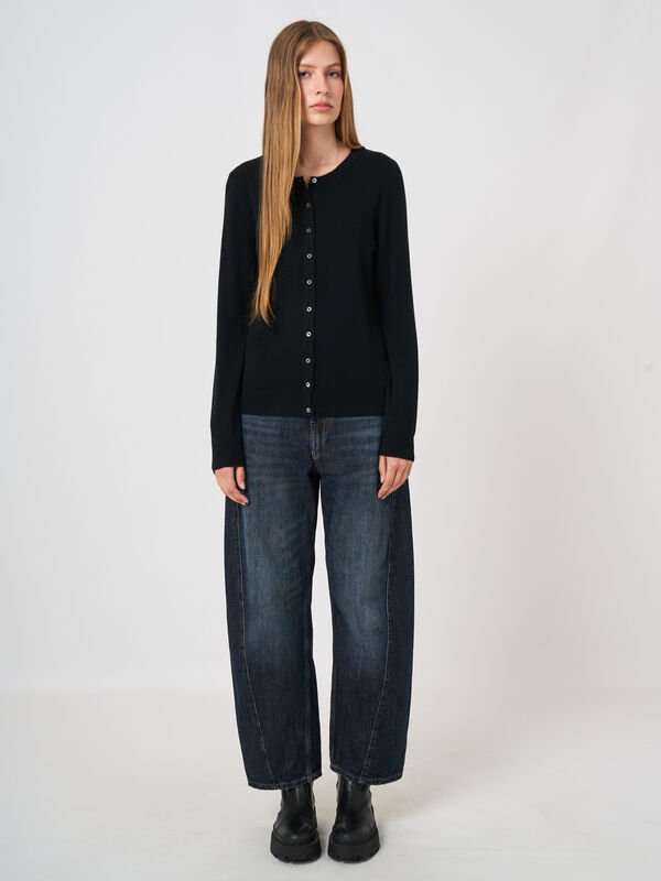 Classic cashmere cardigan for women - crew neck image number 2
