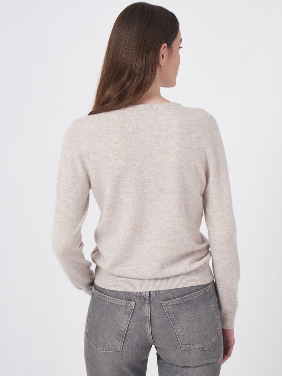 Cardigan basique en cachemire image number 4