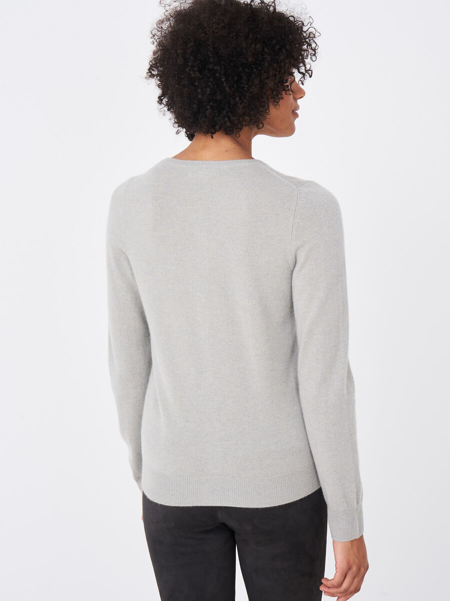 Basic-Strickjacke mit Rundhalsausschnitt aus Bio-Kaschmir image number 137