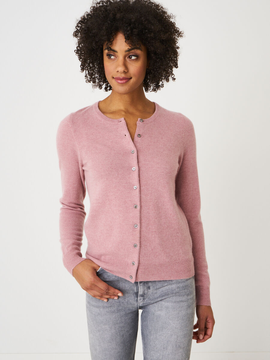 Basic-Strickjacke mit Rundhalsausschnitt aus Bio-Kaschmir image number 172